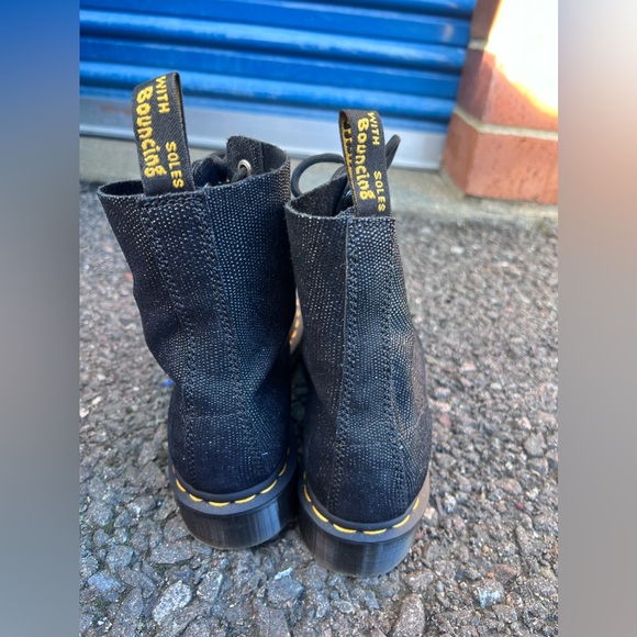 DR. MARTENS PASCAL GLITTER‎ RAY BOOT in Black size 7 - Picture 3 of 10